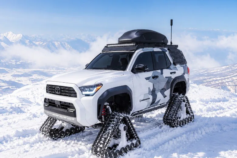 Front 3/4 view of the Toyota 4Runner Snowhunter concept.