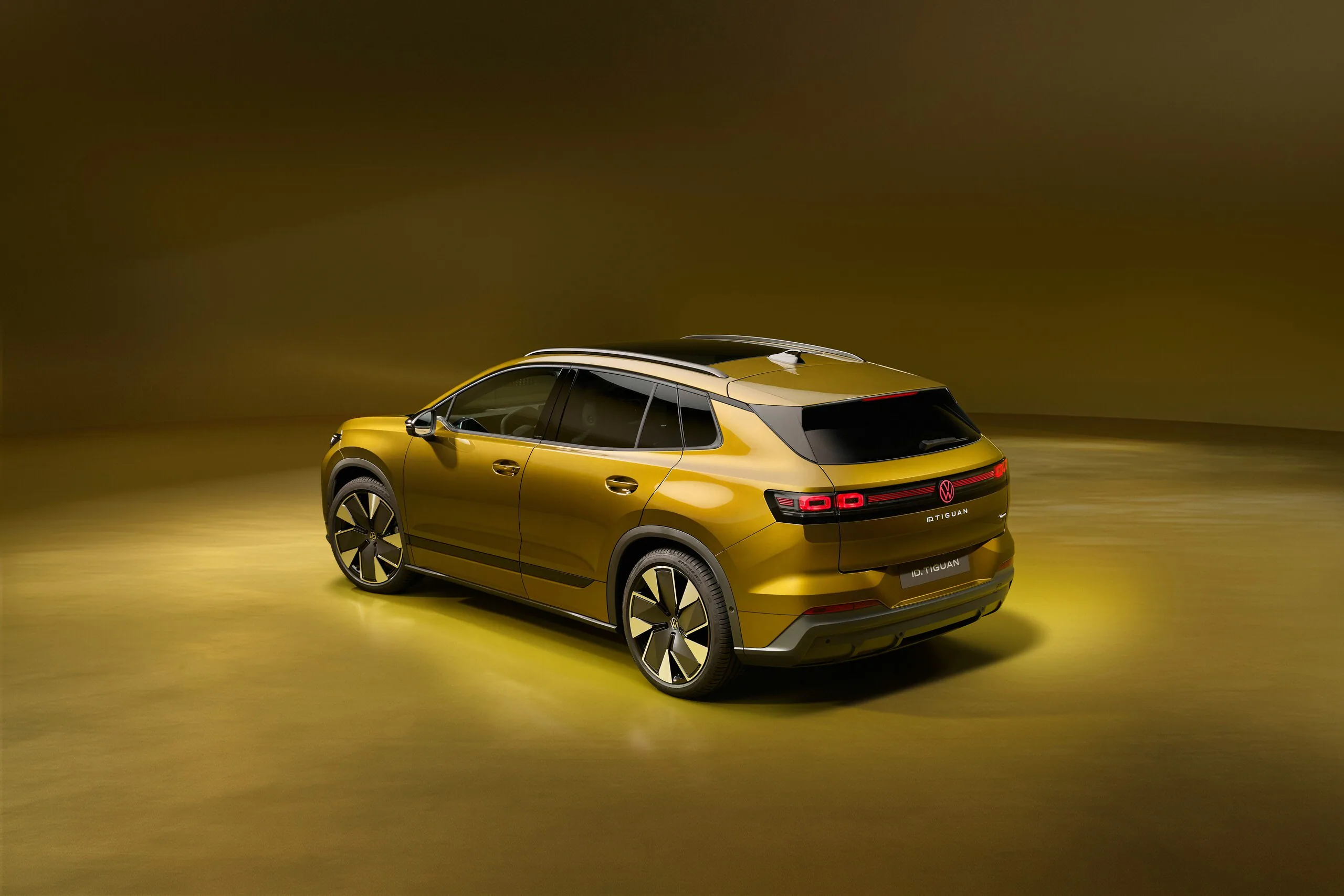 VW’s ID Tiguan Replaces ID 4 With Up To 373 Miles Of Range